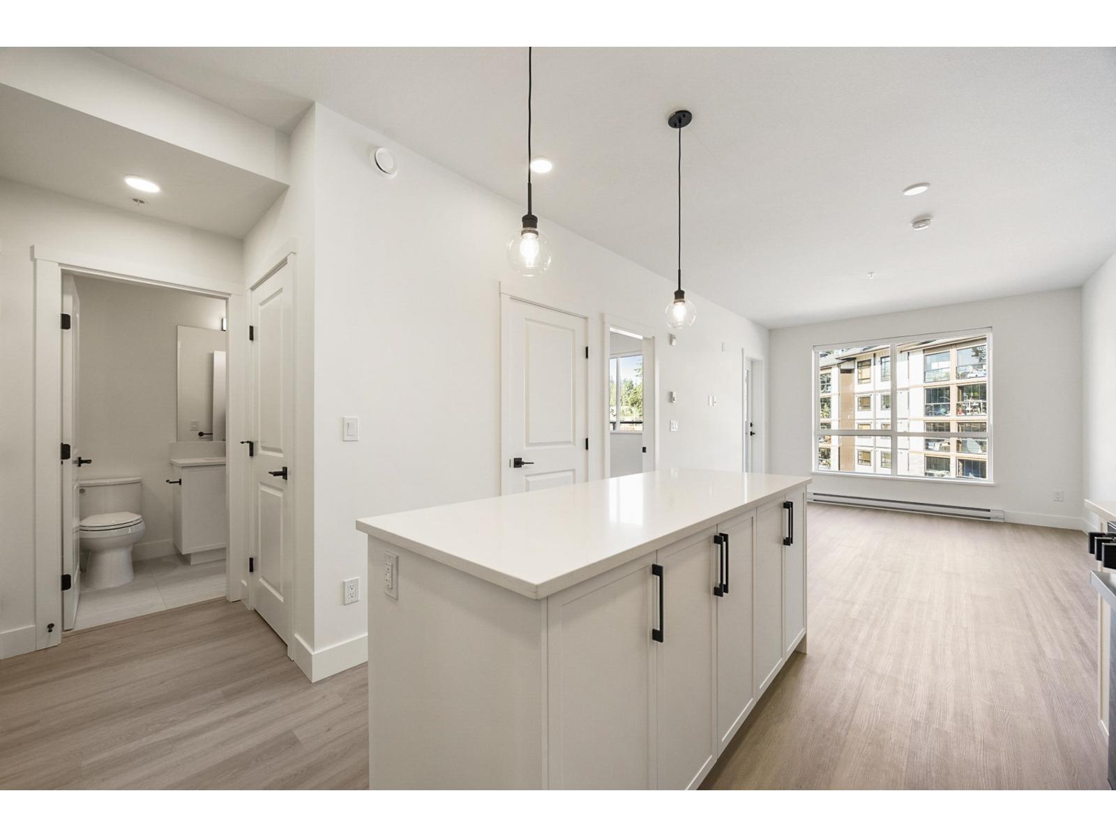301 3528 146a Street, Surrey, British Columbia  V4P 0H4 - Photo 5 - R3136513