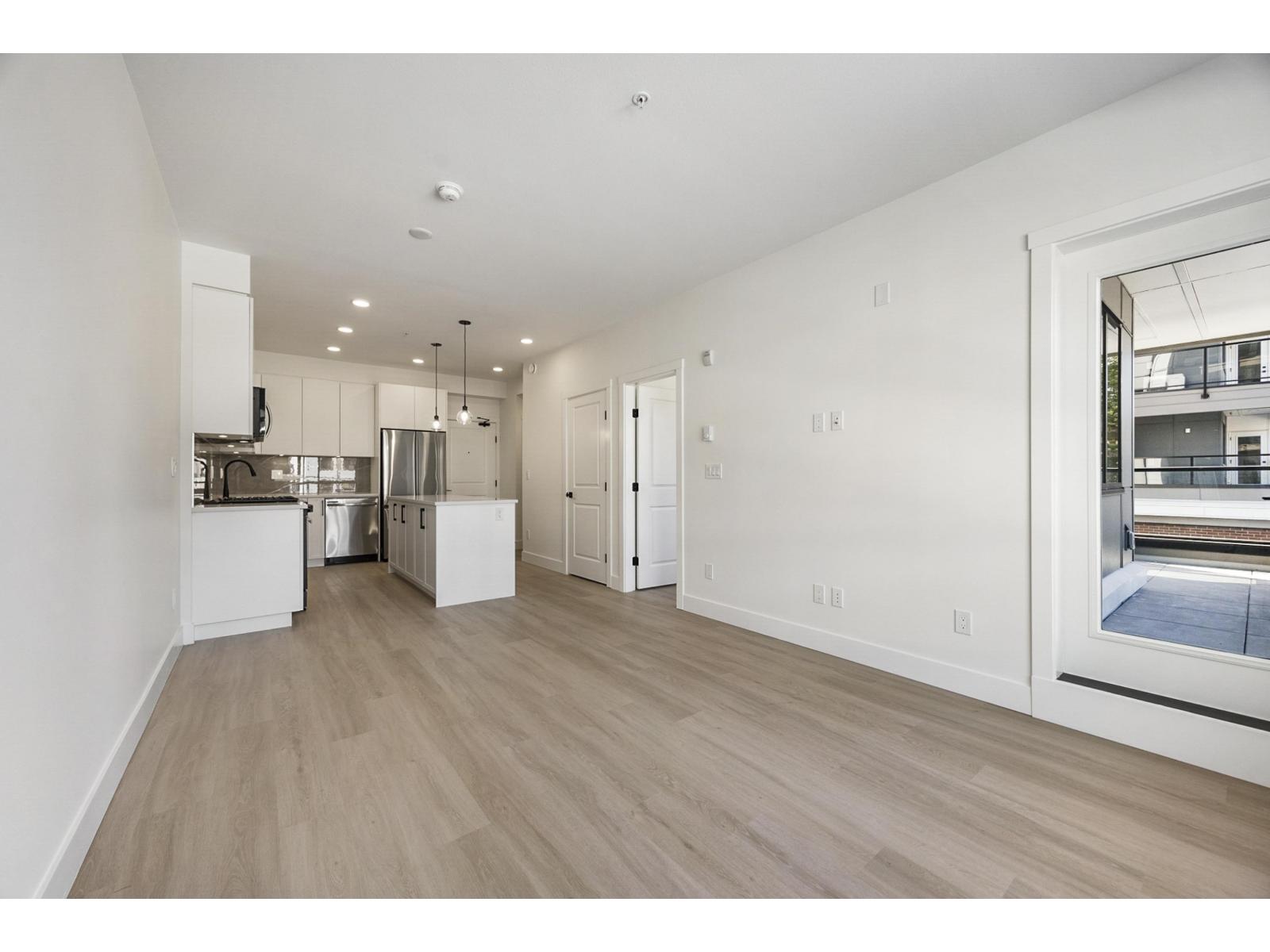 301 3528 146a Street, Surrey, British Columbia  V4P 0H4 - Photo 13 - R3136513