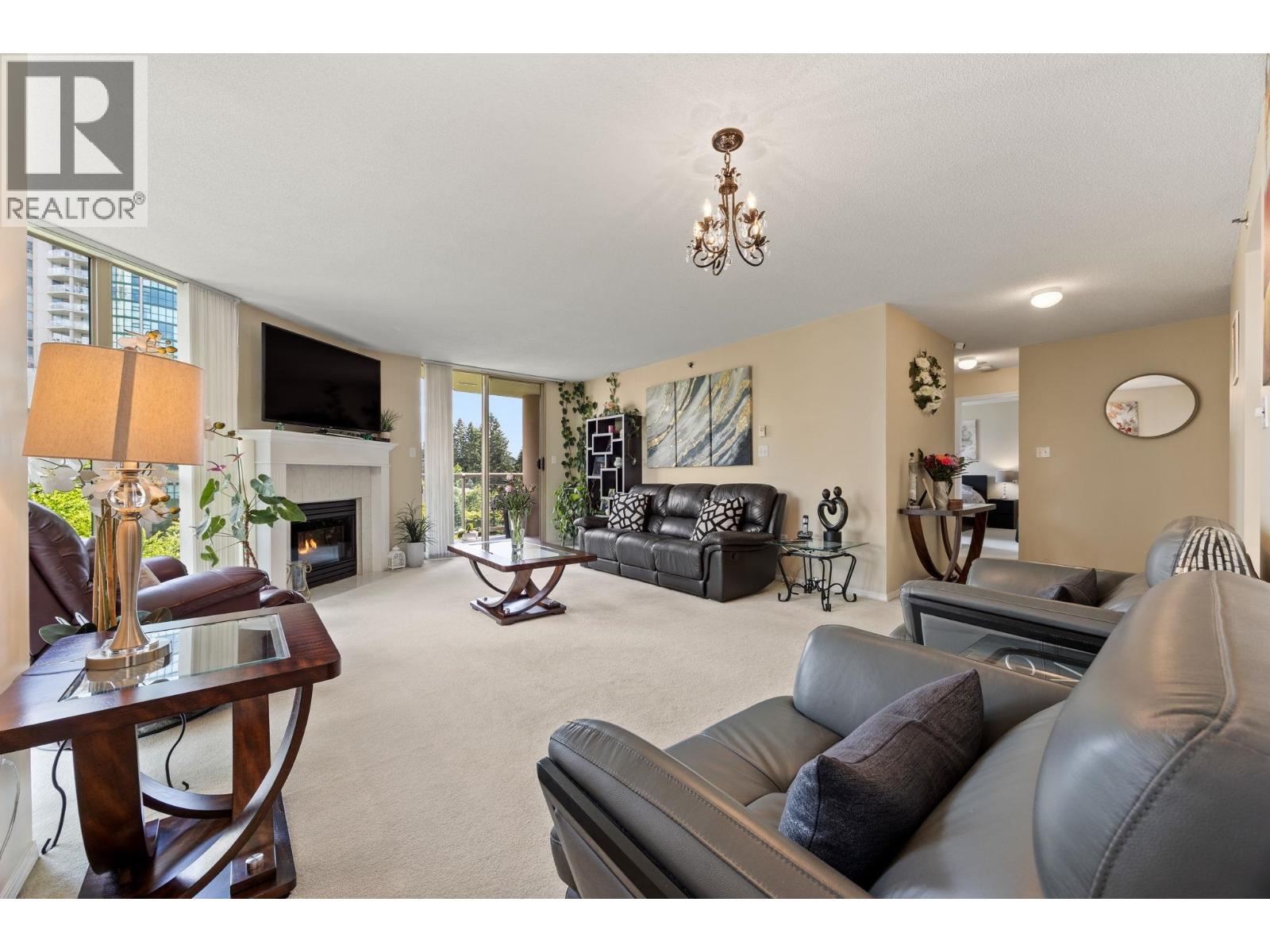 608 1189 Eastwood Street, Coquitlam, British Columbia  V3B 7N5 - Photo 2 - R3136767