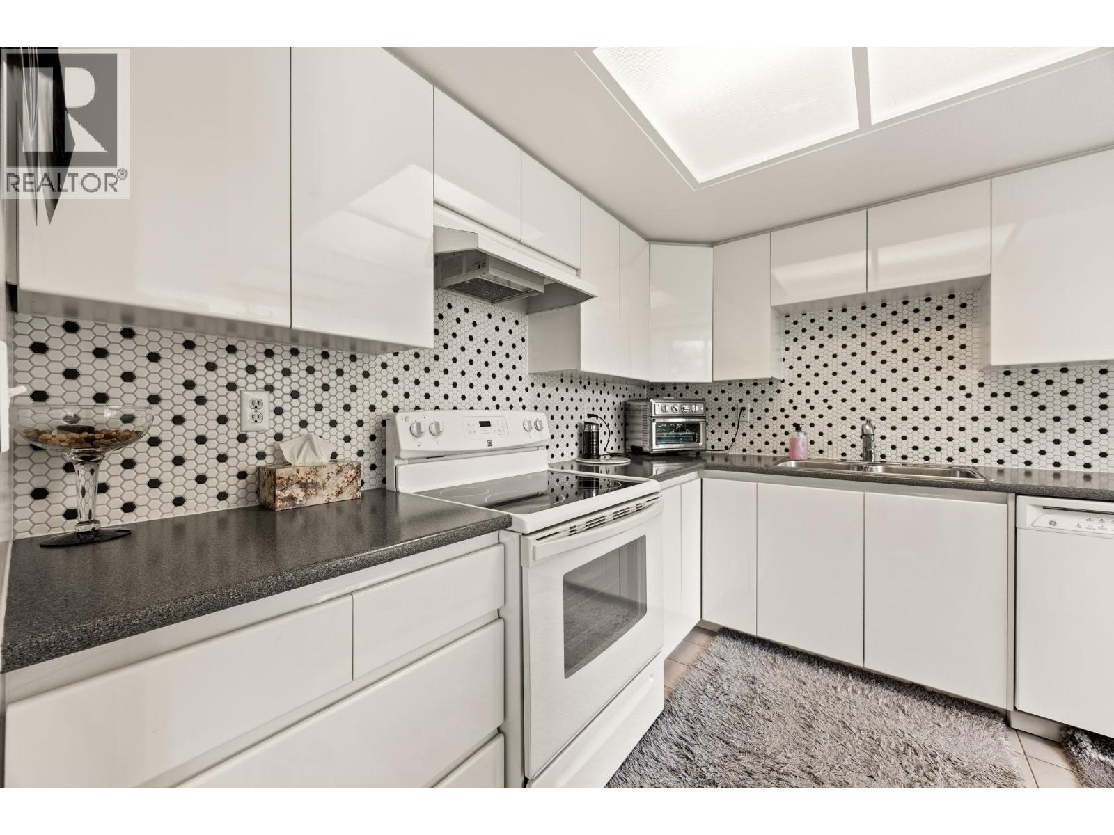 608 1189 Eastwood Street, Coquitlam, British Columbia  V3B 7N5 - Photo 6 - R3136767