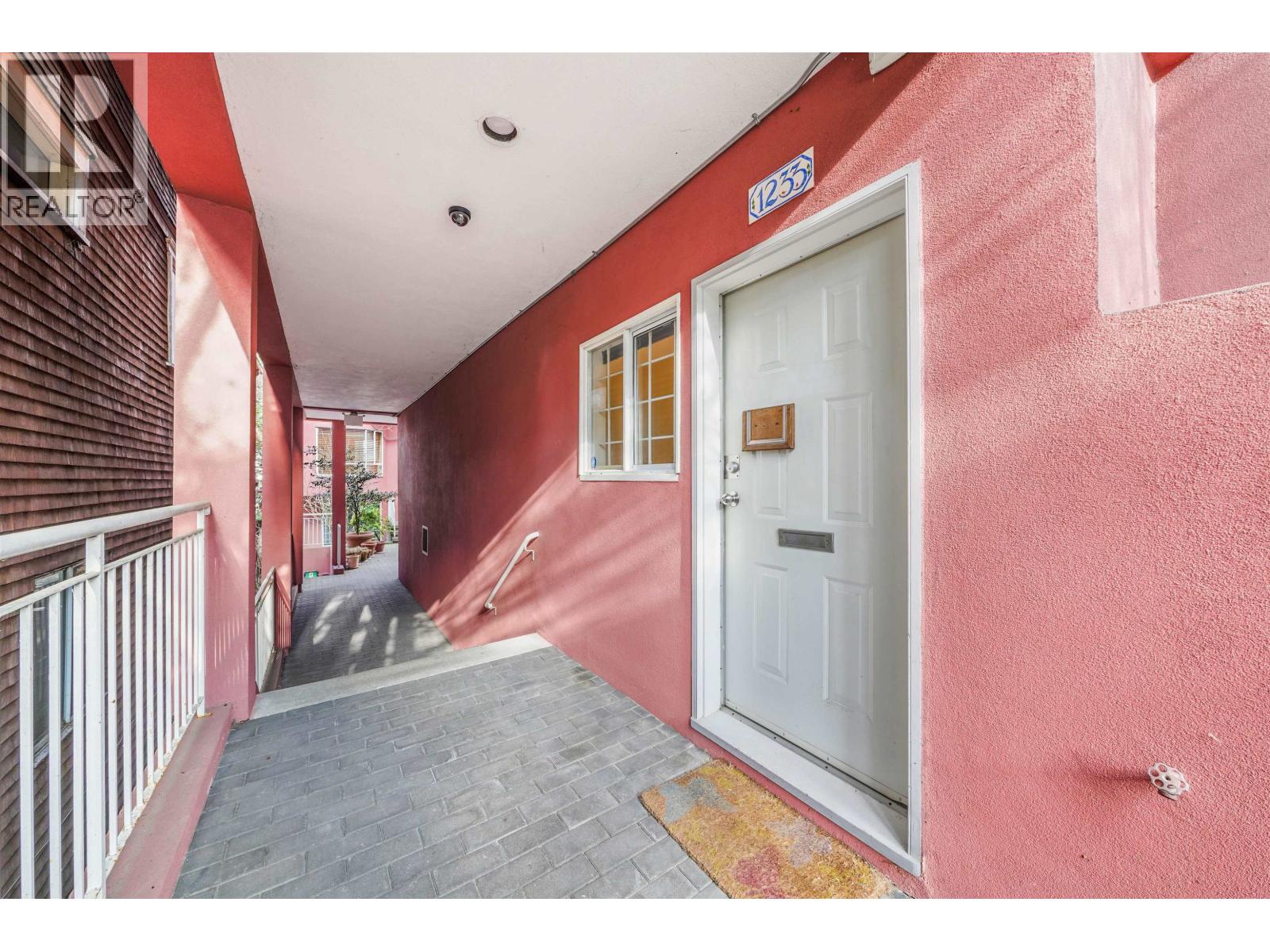1233 W 7th Avenue, Vancouver, British Columbia  V6H 1B7 - Photo 12 - C8079670