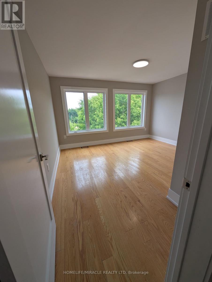 Second Floor - 2099 A Dufferin Street, Toronto, Ontario  M6E 3R3 - Photo 14 - C13453714