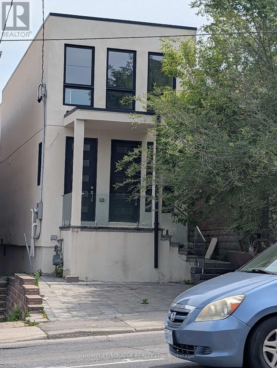Second Floor - 2099 A Dufferin Street, Toronto, Ontario  M6E 3R3 - Photo 4 - C13453714