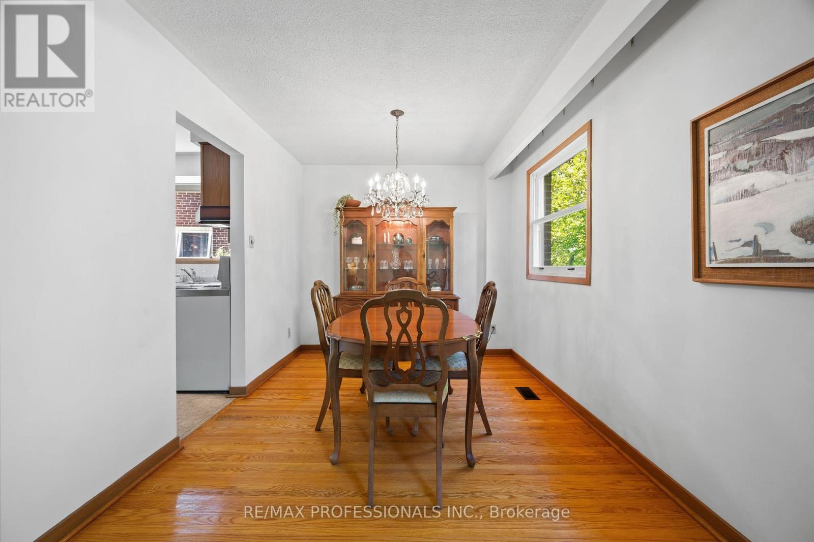12 Ormskirk Court, Toronto, Ontario  M6S 1B2 - Photo 14 - W13453658