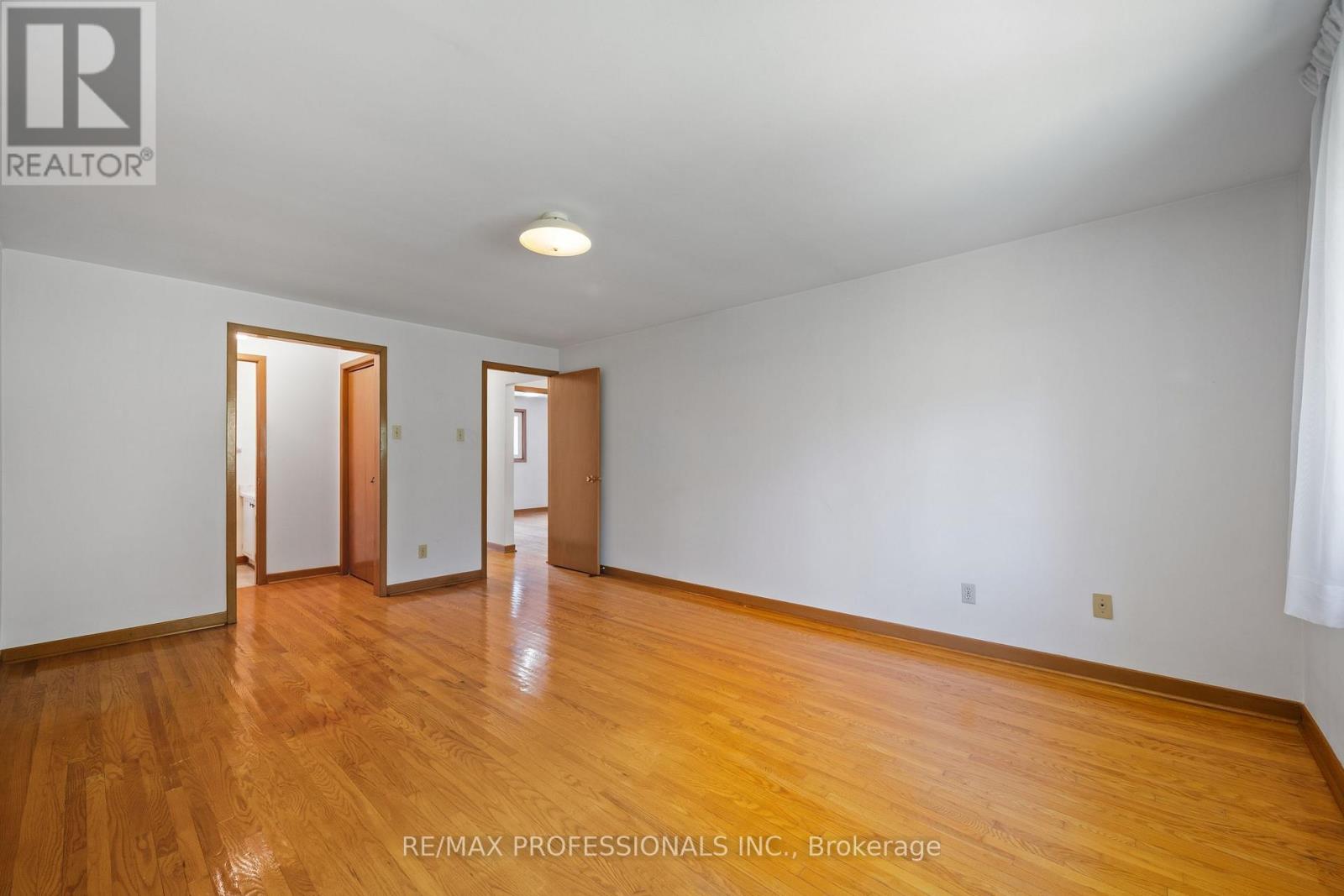 12 Ormskirk Court, Toronto, Ontario  M6S 1B2 - Photo 26 - W13453658