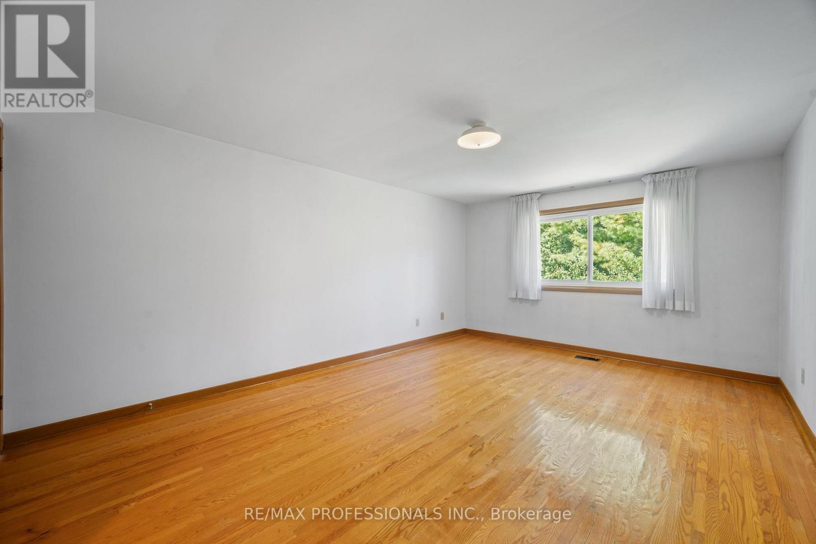 12 Ormskirk Court, Toronto, Ontario  M6S 1B2 - Photo 27 - W13453658