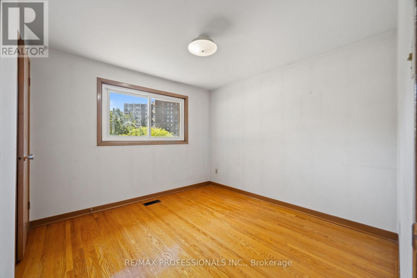 12 Ormskirk Court, Toronto, Ontario  M6S 1B2 - Photo 29 - W13453658