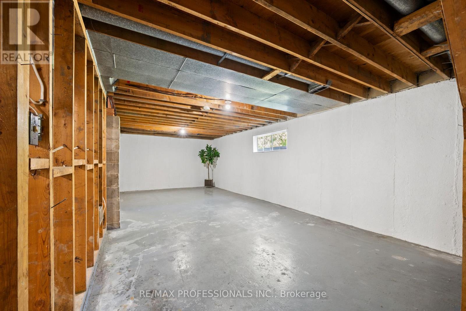12 Ormskirk Court, Toronto, Ontario  M6S 1B2 - Photo 41 - W13453658