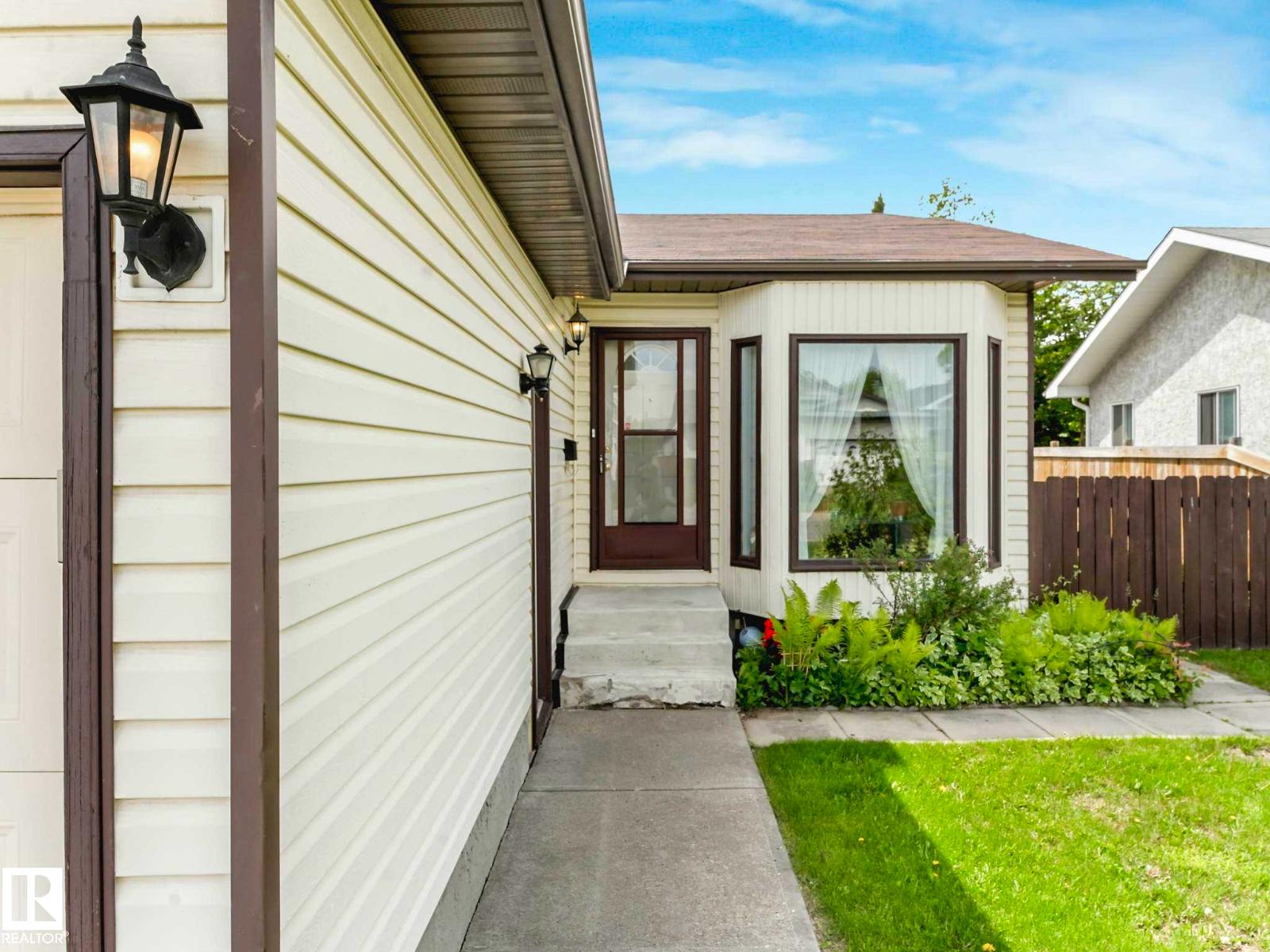 16720 92 St NW, Edmonton, Alberta  T5Z 2W2 - Photo 4 - E4493988