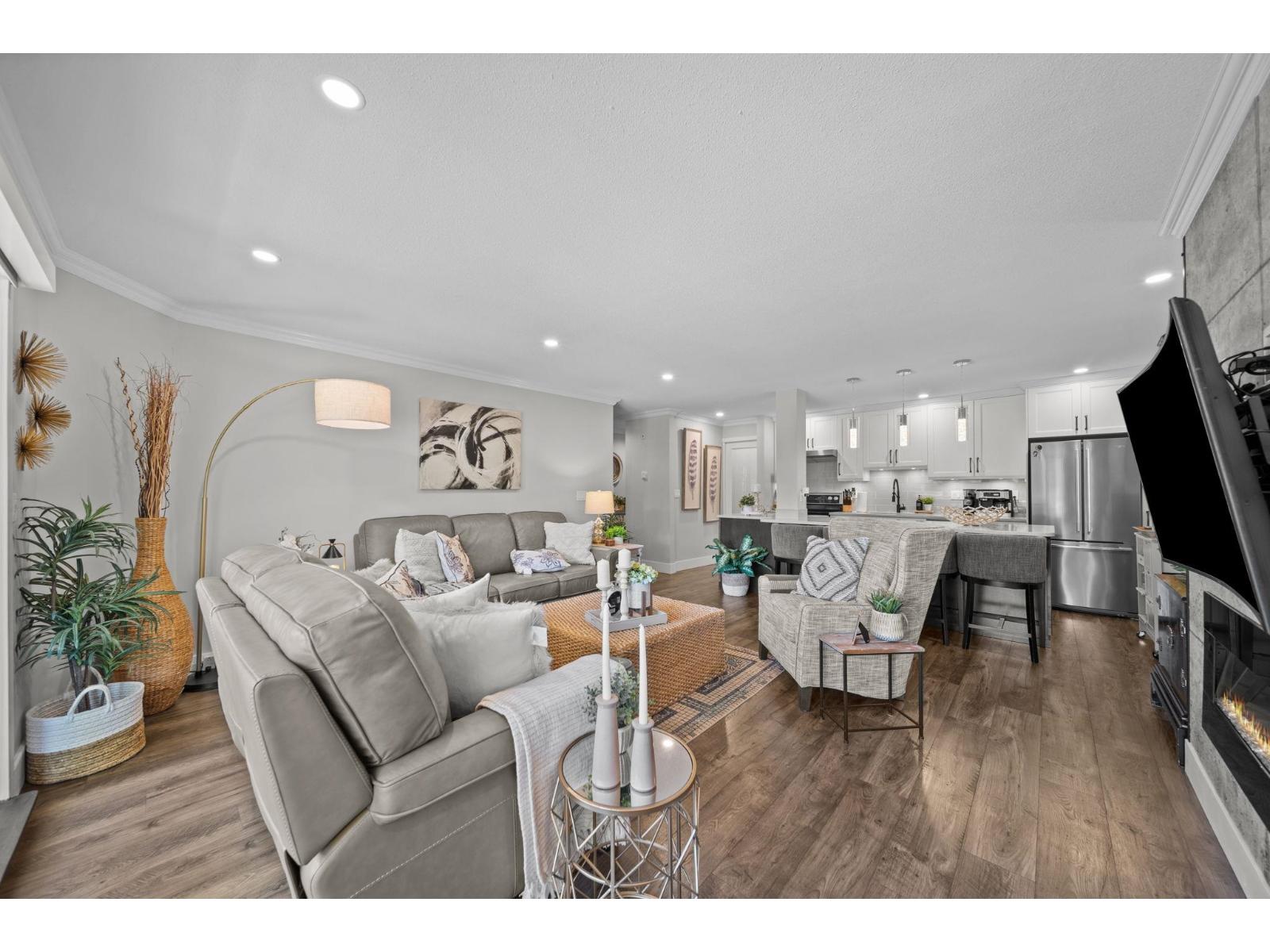 208 1441 Blackwood Street, White Rock, British Columbia  V4B 3V6 - Photo 4 - R3136843