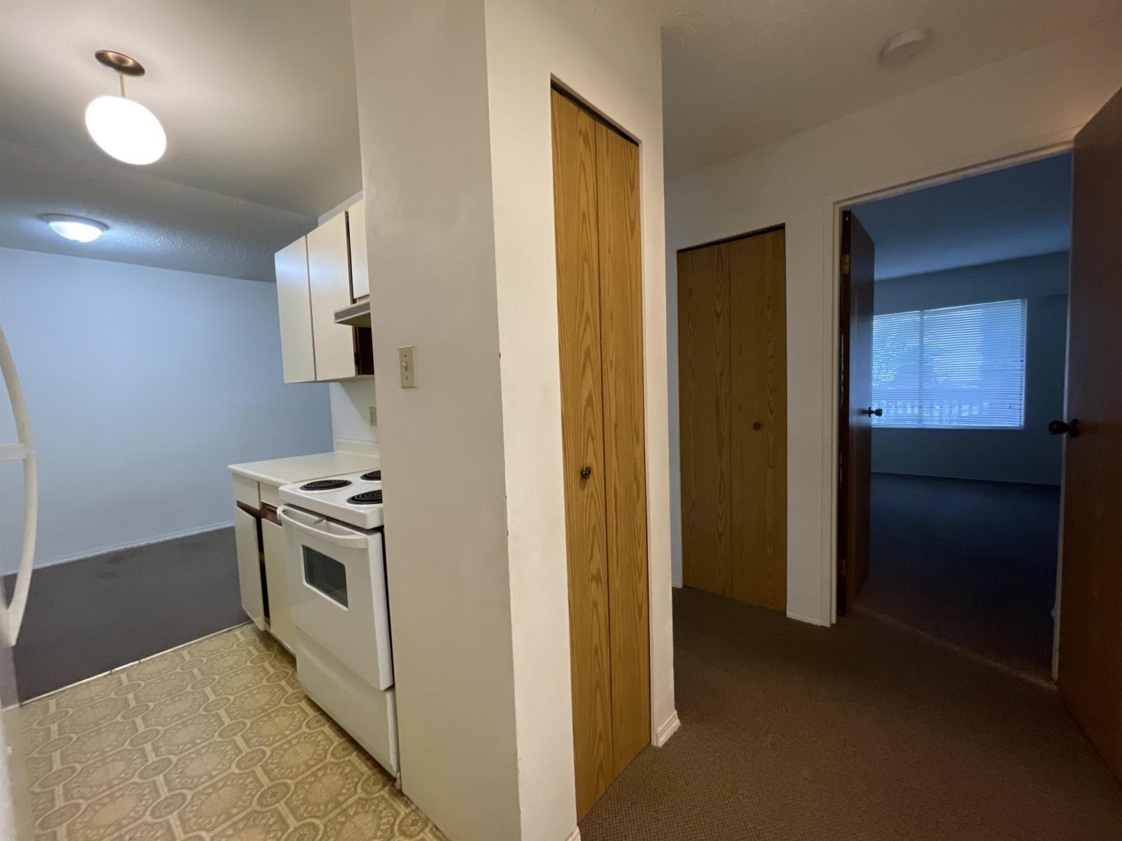 208 10061 150th Street, Surrey, British Columbia  V3R 4A7 - Photo 2 - R3136561