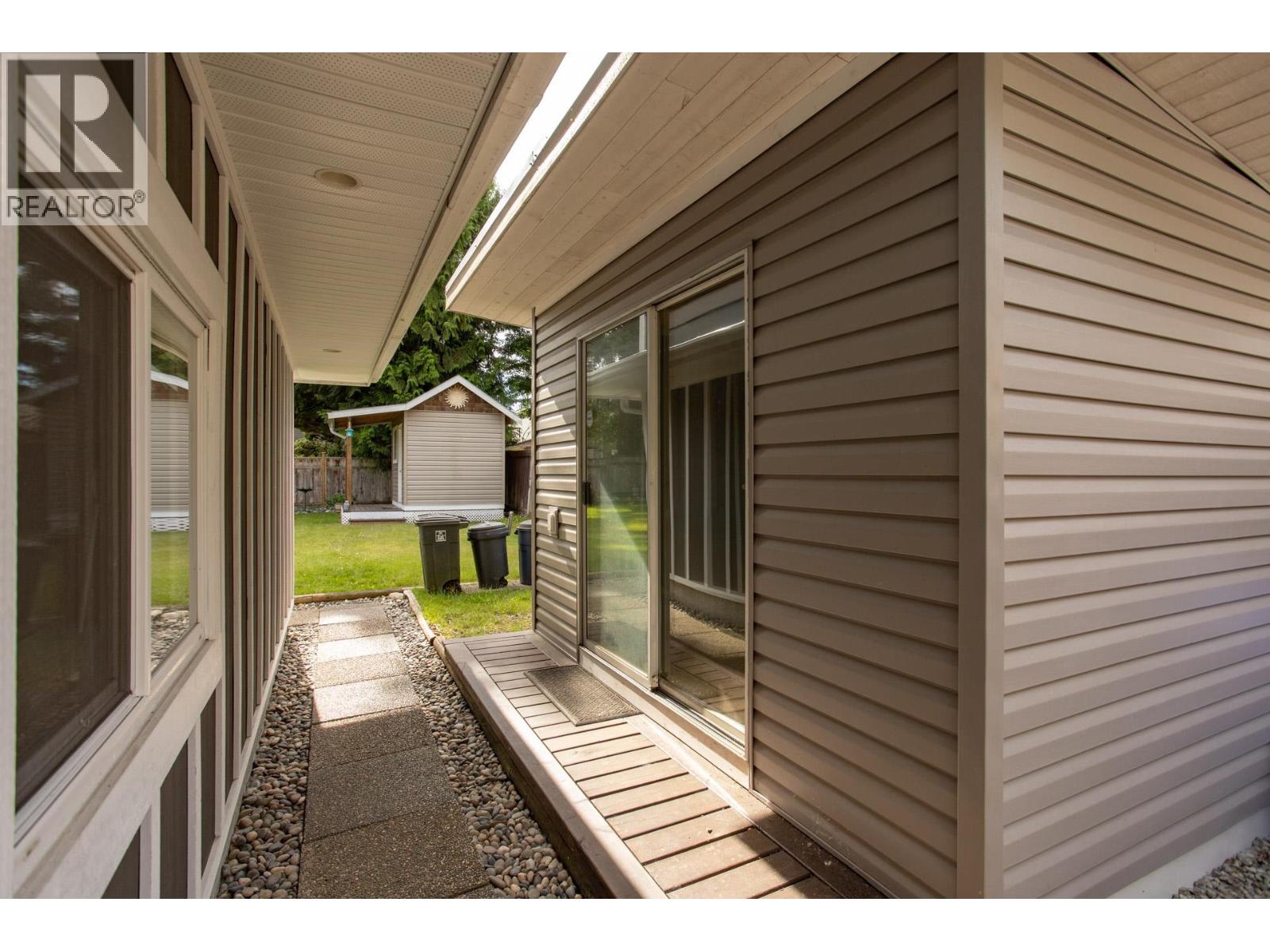 12115 Blakely Road, Pitt Meadows, British Columbia  V3Y 1J3 - Photo 36 - R3136326