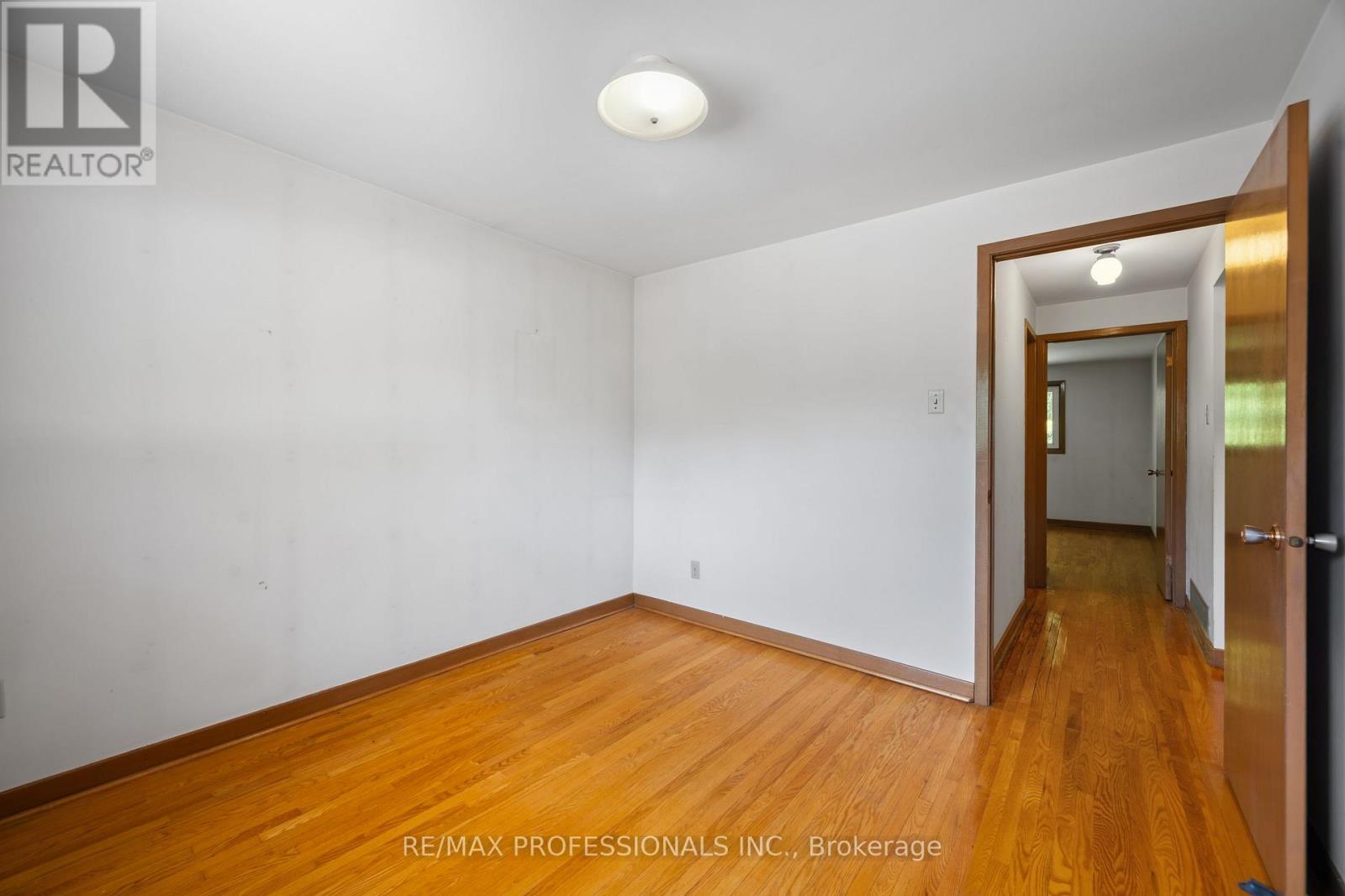 12 Ormskirk Court, Toronto, Ontario  M6S 1B2 - Photo 30 - W13453658