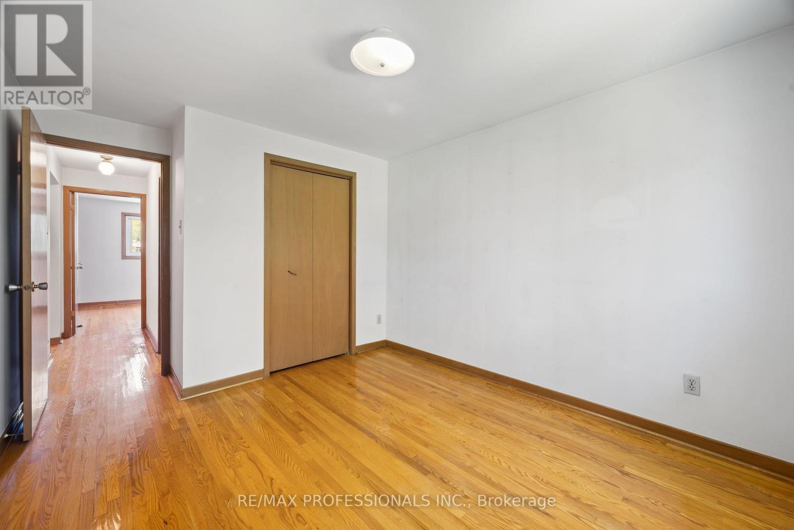 12 Ormskirk Court, Toronto, Ontario  M6S 1B2 - Photo 33 - W13453658