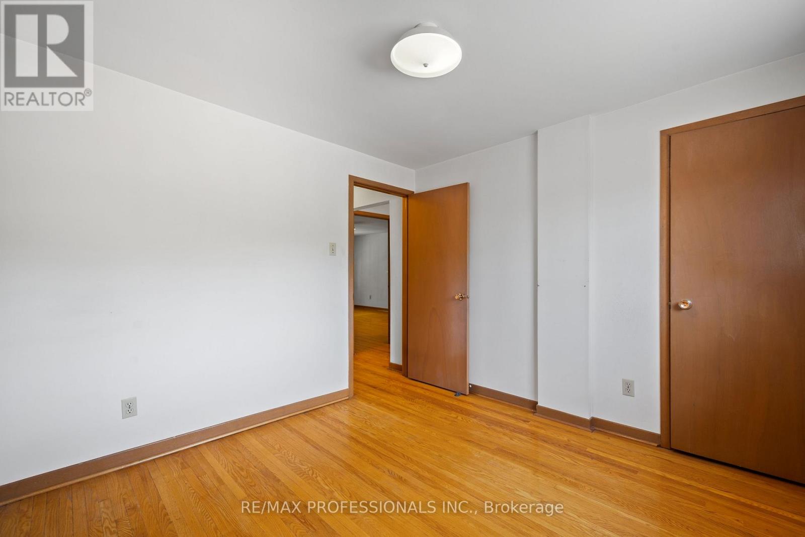 12 Ormskirk Court, Toronto, Ontario  M6S 1B2 - Photo 31 - W13453658