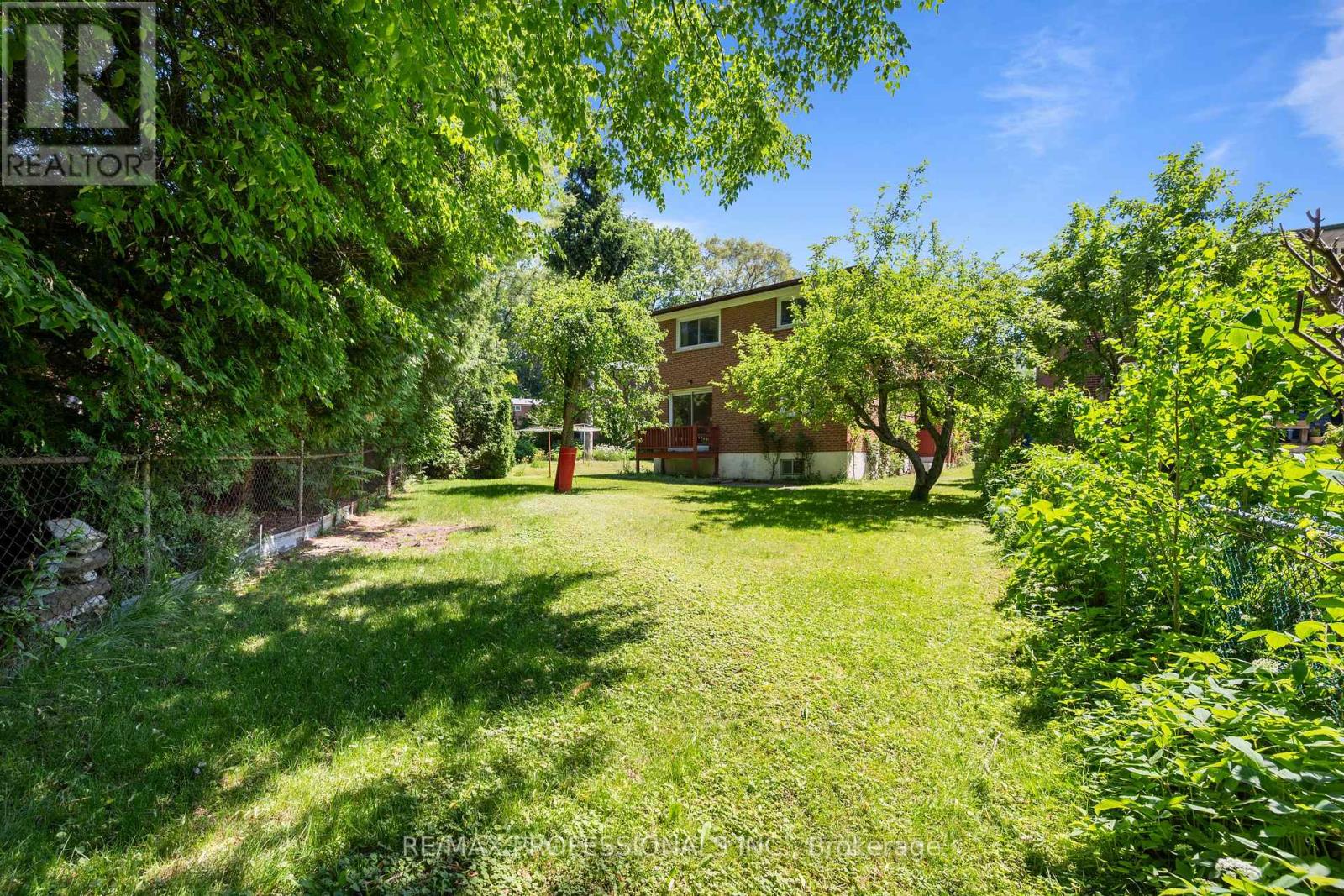 12 Ormskirk Court, Toronto, Ontario  M6S 1B2 - Photo 44 - W13453658