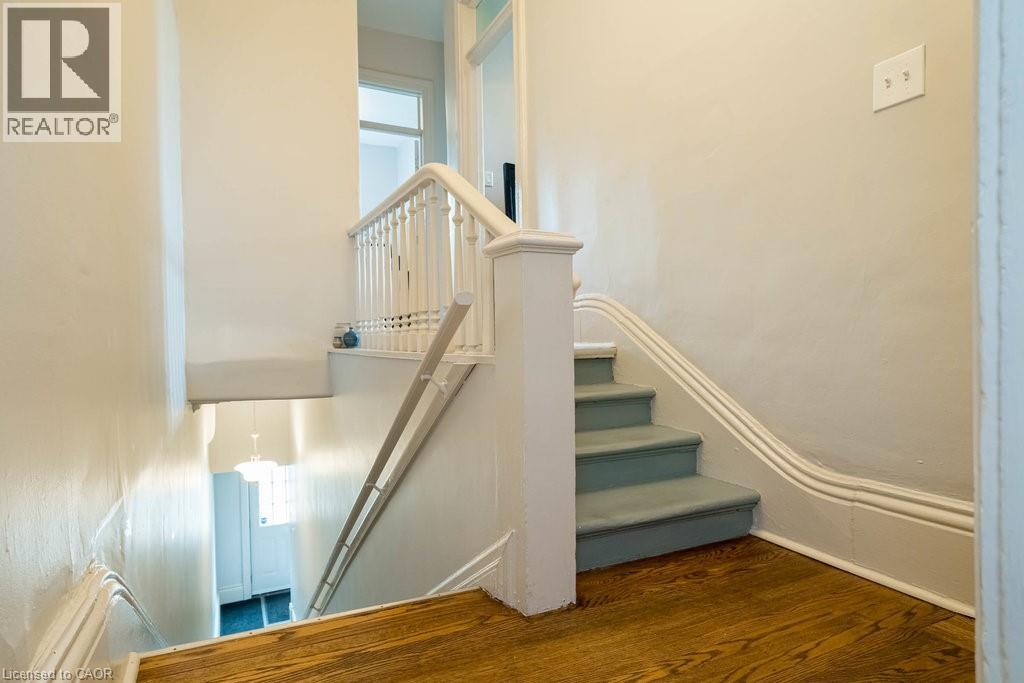 146 Forest Avenue, Hamilton, Ontario  L8N 1X5 - Photo 4 - 40839375