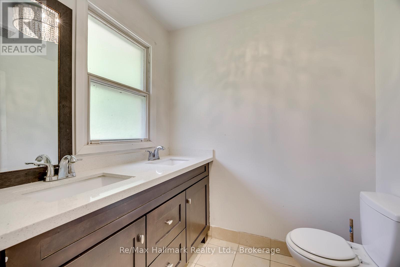 5371 Dundas Street, Burlington, Ontario  L7R 3X4 - Photo 23 - W13435514