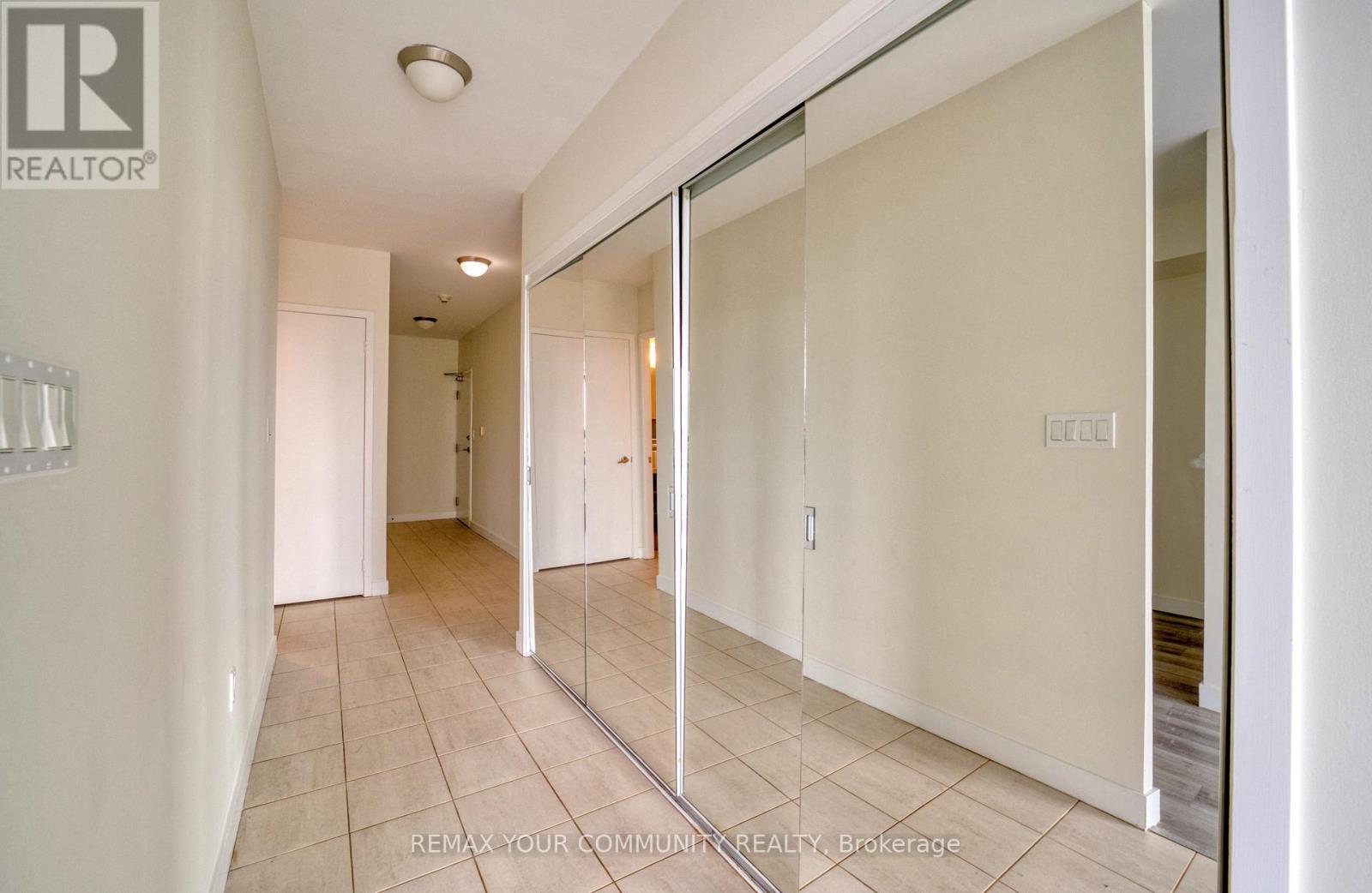 2809 - 11 Brunel Court, Toronto, Ontario  M5V 3Y3 - Photo 12 - C13453768