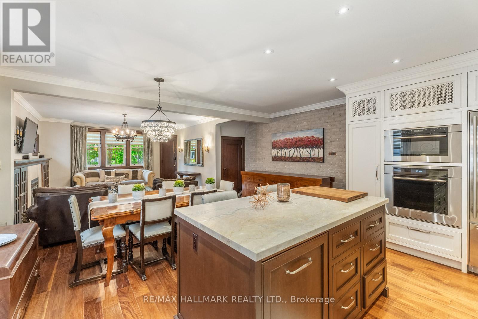 Main - 24 Hammersmith Avenue, Toronto, Ontario M4E 2W4 - Photo 14 - E13453736