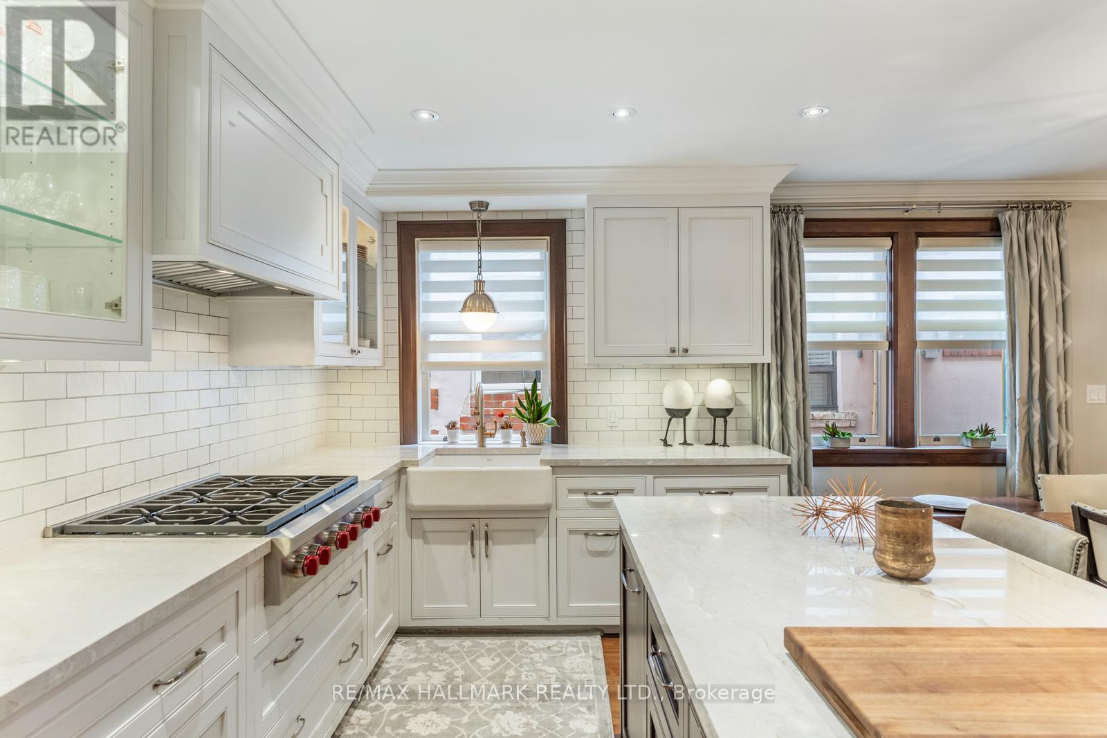 Main - 24 Hammersmith Avenue, Toronto, Ontario M4E 2W4 - Photo 17 - E13453736