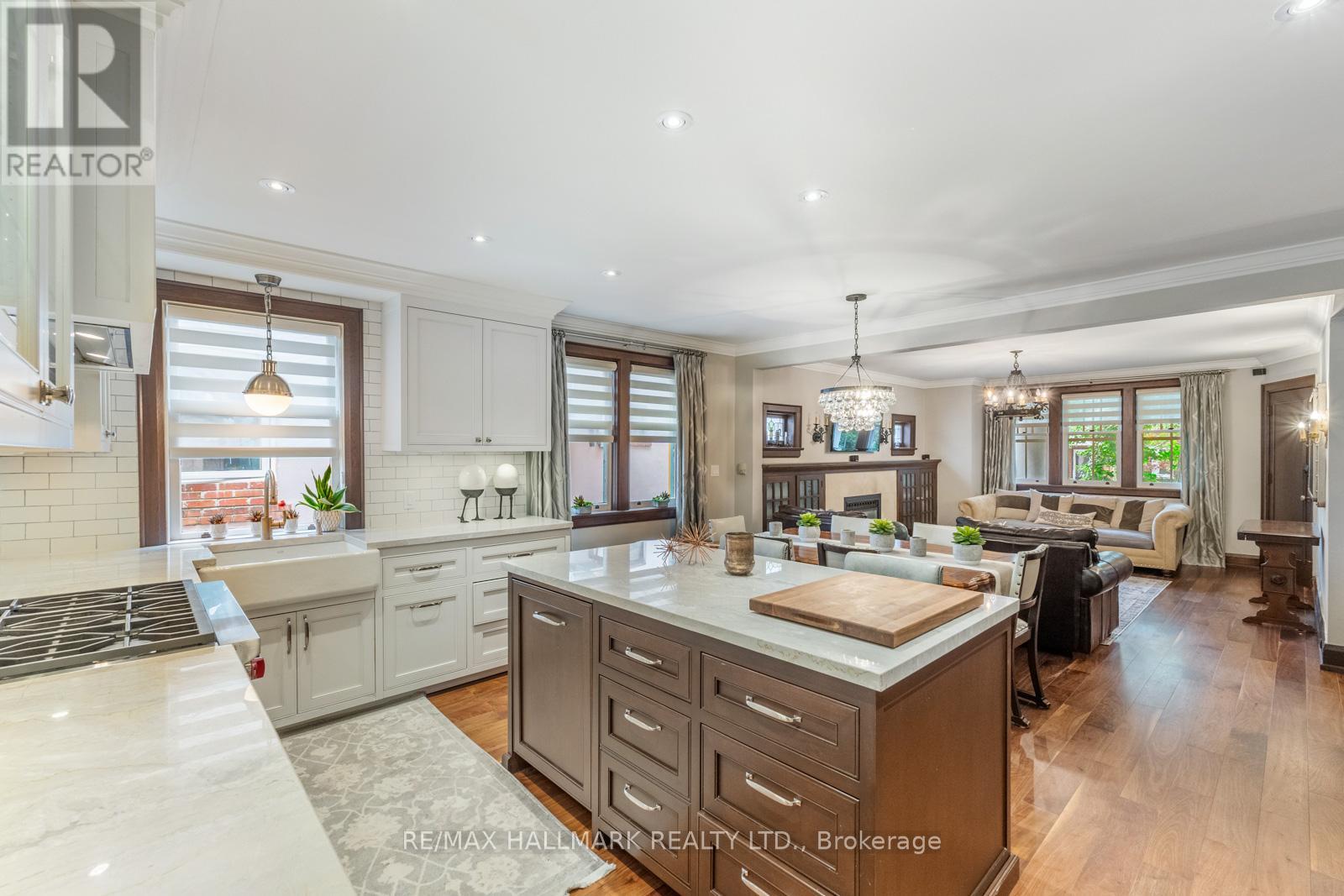 Main - 24 Hammersmith Avenue, Toronto, Ontario M4E 2W4 - Photo 18 - E13453736