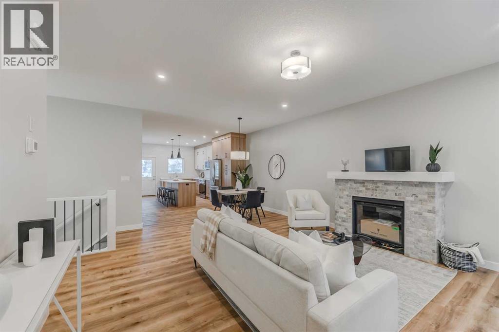 7 Clover Crescent, Beiseker, Alberta  T0M 0G0 - Photo 7 - A2290188