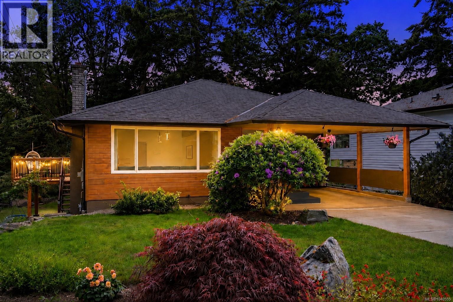 1299 Camrose Cres