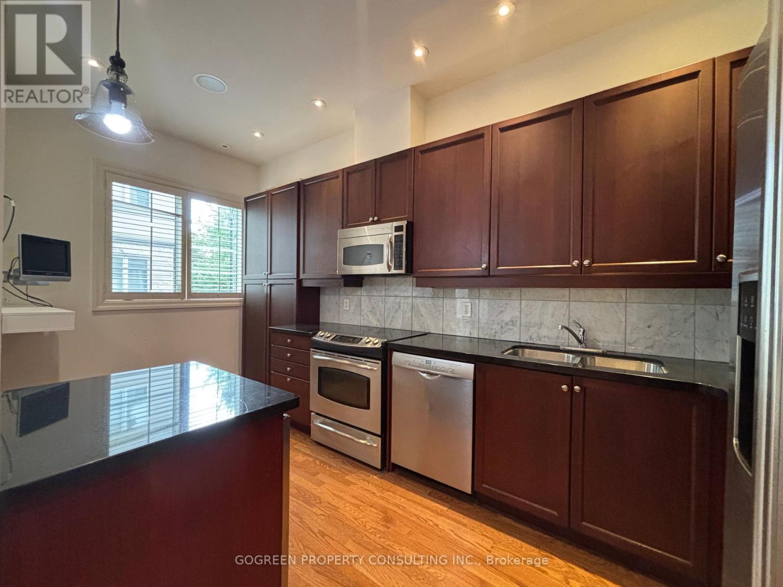 102 - 45 York Mills Road, Toronto, Ontario M2P 1B6 - Photo 6 - C13443314