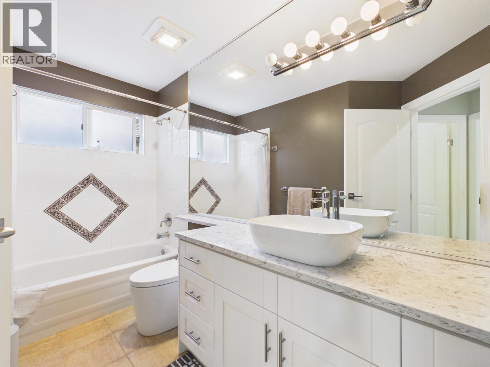 3032 Maplewood Court, Coquitlam, British Columbia  V3E 3P3 - Photo 23 - R3136811