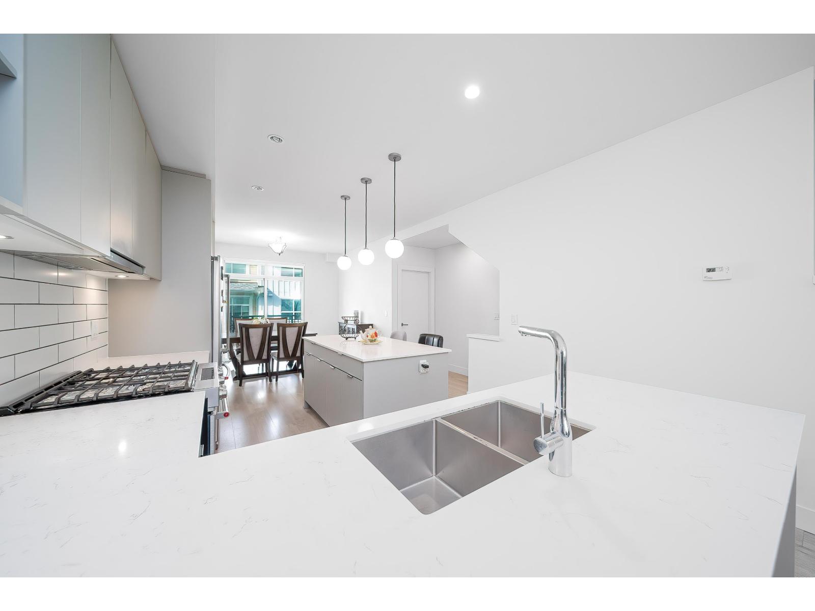 50 16561 17a Avenue, Surrey, British Columbia  V3Z 1J3 - Photo 9 - R3136818