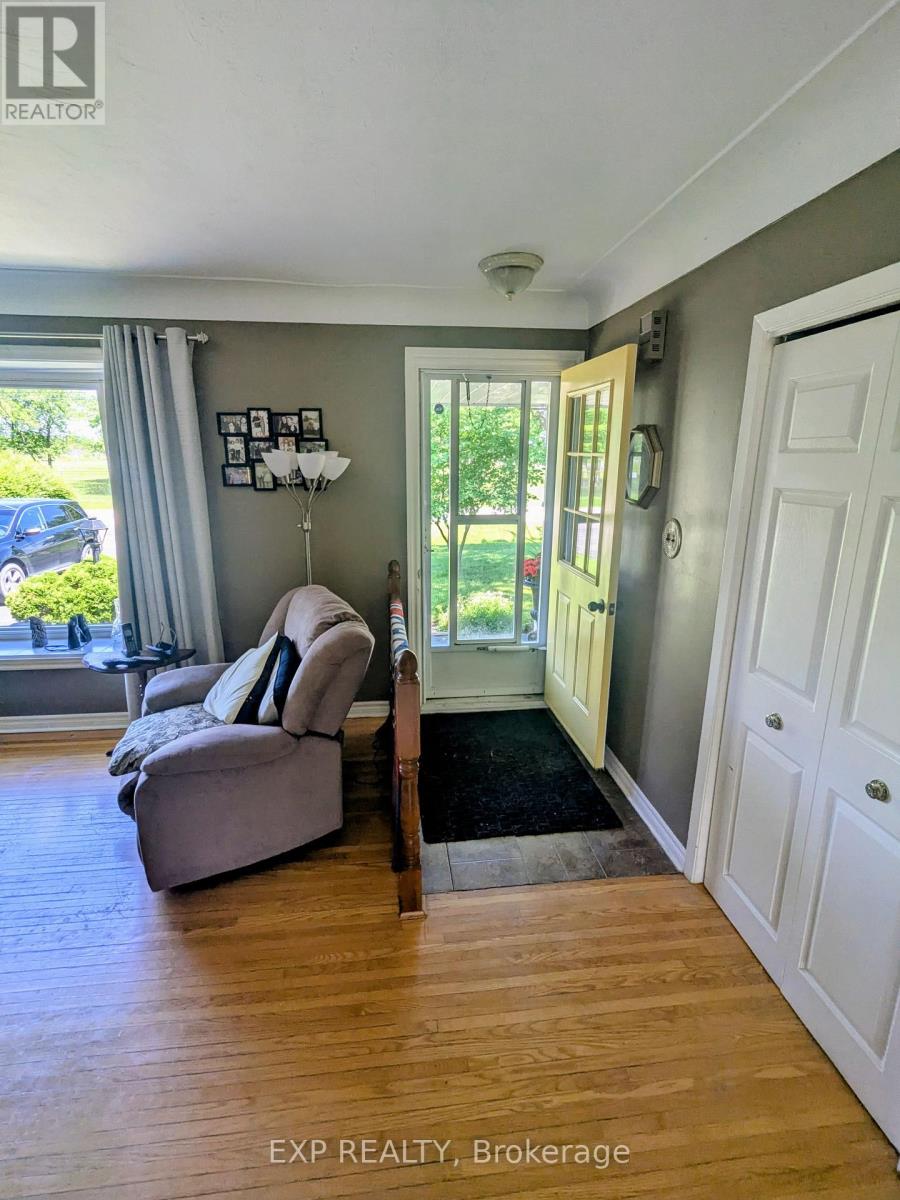 673 Winston Road, Grimsby, Ontario  L3M 4E8 - Photo 4 - X13453808