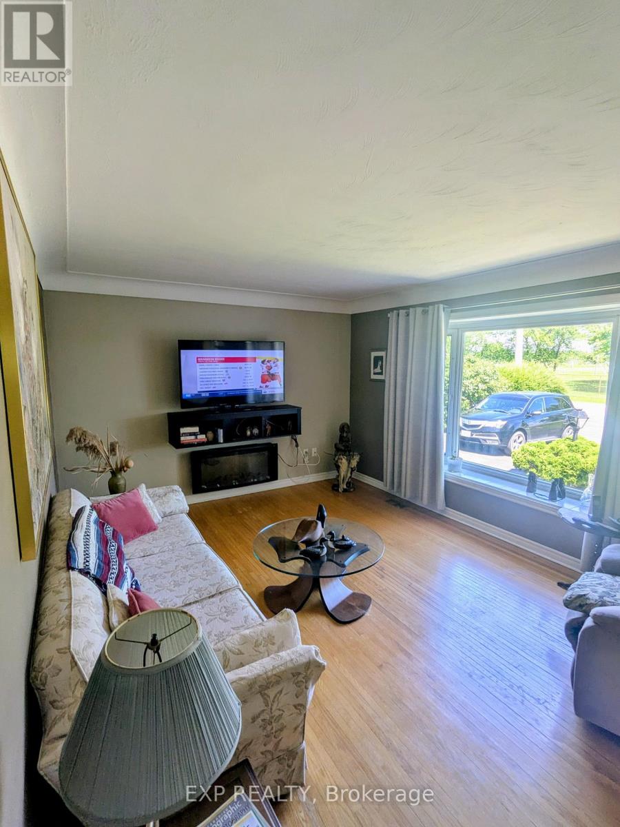 673 Winston Road, Grimsby, Ontario  L3M 4E8 - Photo 5 - X13453808