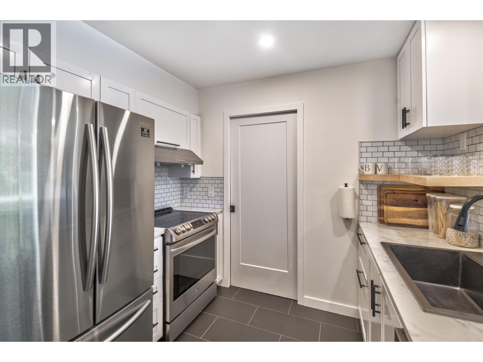 307 5281 Oakmount Crescent, Burnaby, British Columbia  V5H 4S7 - Photo 12 - R3136830