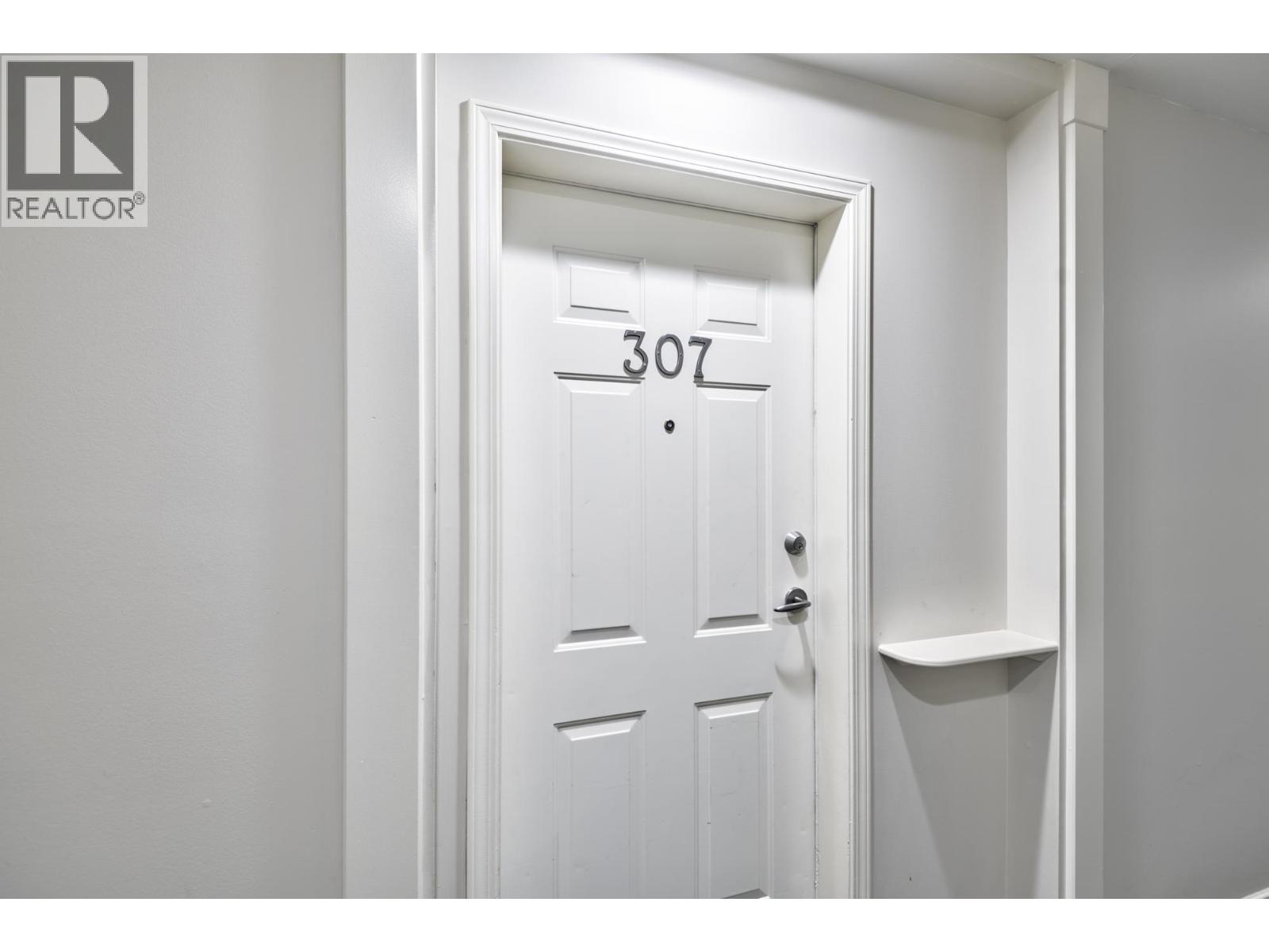 307 5281 Oakmount Crescent, Burnaby, British Columbia  V5H 4S7 - Photo 5 - R3136830