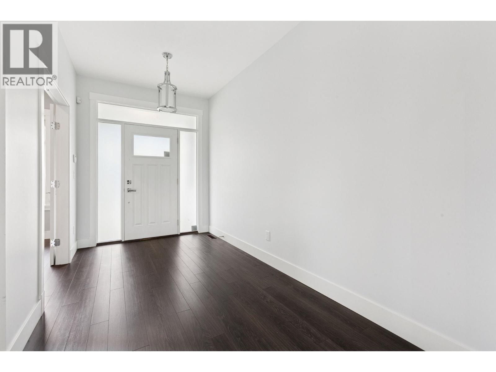 4668 Robin Lane, Tsawwassen, British Columbia  V4M 0B4 - Photo 3 - R3136844