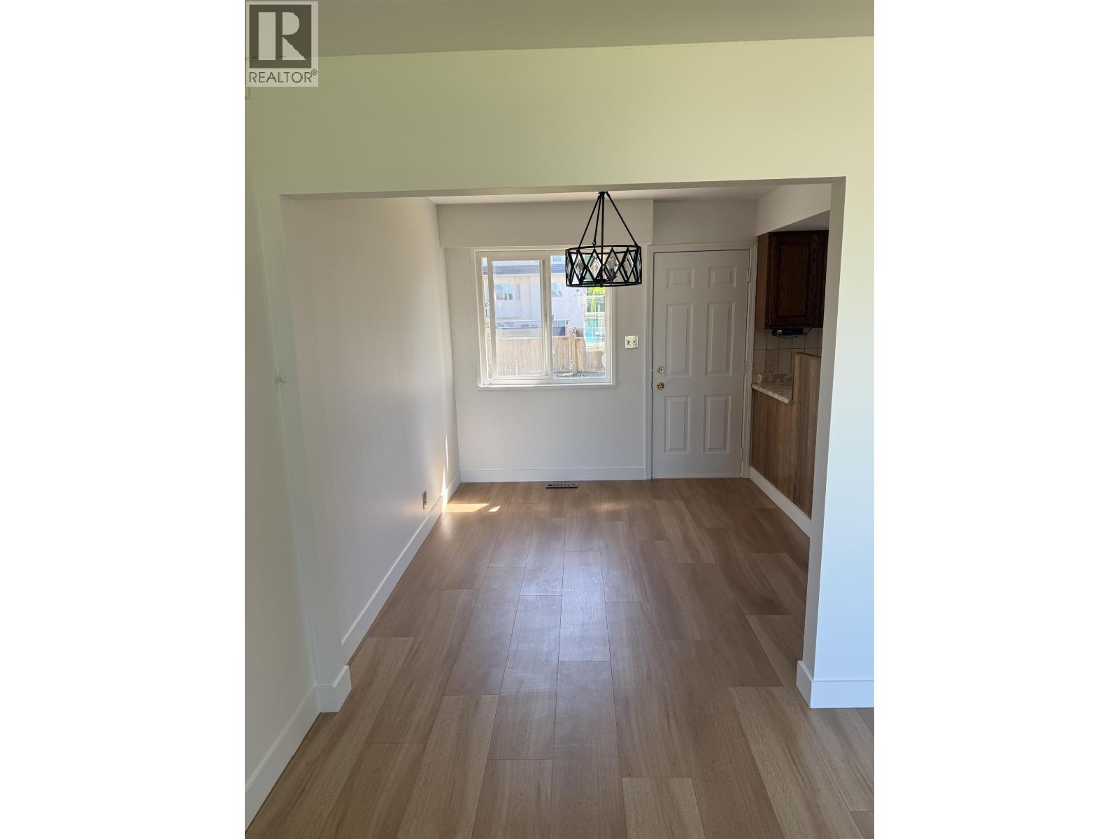 311 Leroy Street, Coquitlam, British Columbia  V3K 5K5 - Photo 3 - R3136872