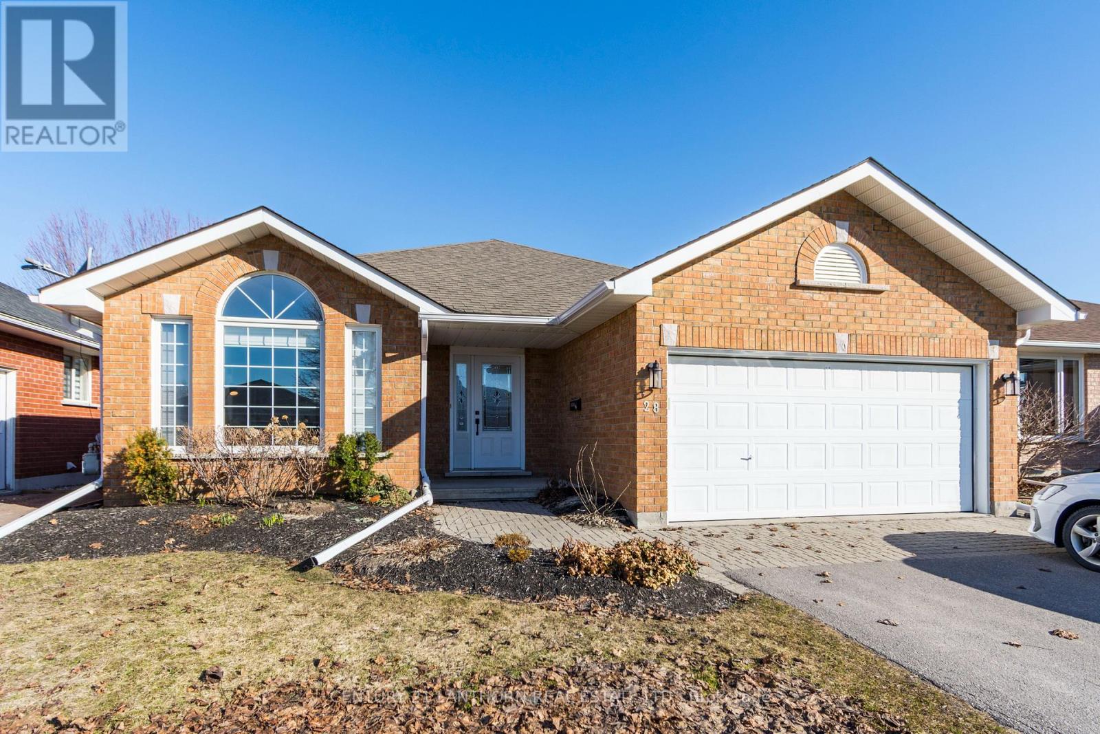 28 Hickory Grove, Belleville, Ontario  K8N 5Y1 - Photo 2 - X12933908