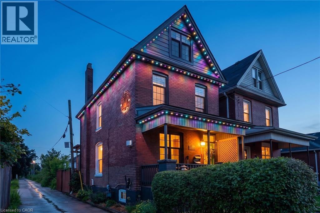 26 CAMPBELL Avenue, Hamilton, Ontario