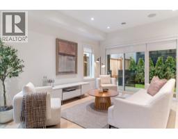 2 2539 GRANT STREET, Vancouver, British Columbia