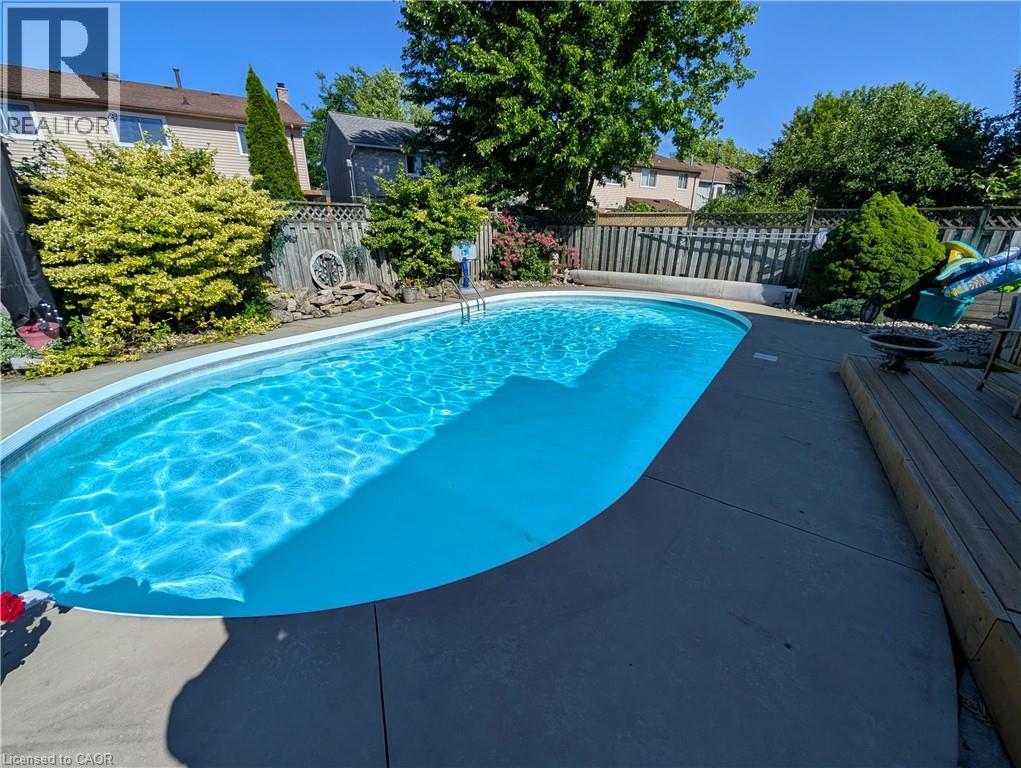 7 Corsica Court, Hamilton, Ontario  L9B 2E2 - Photo 2 - 40840467