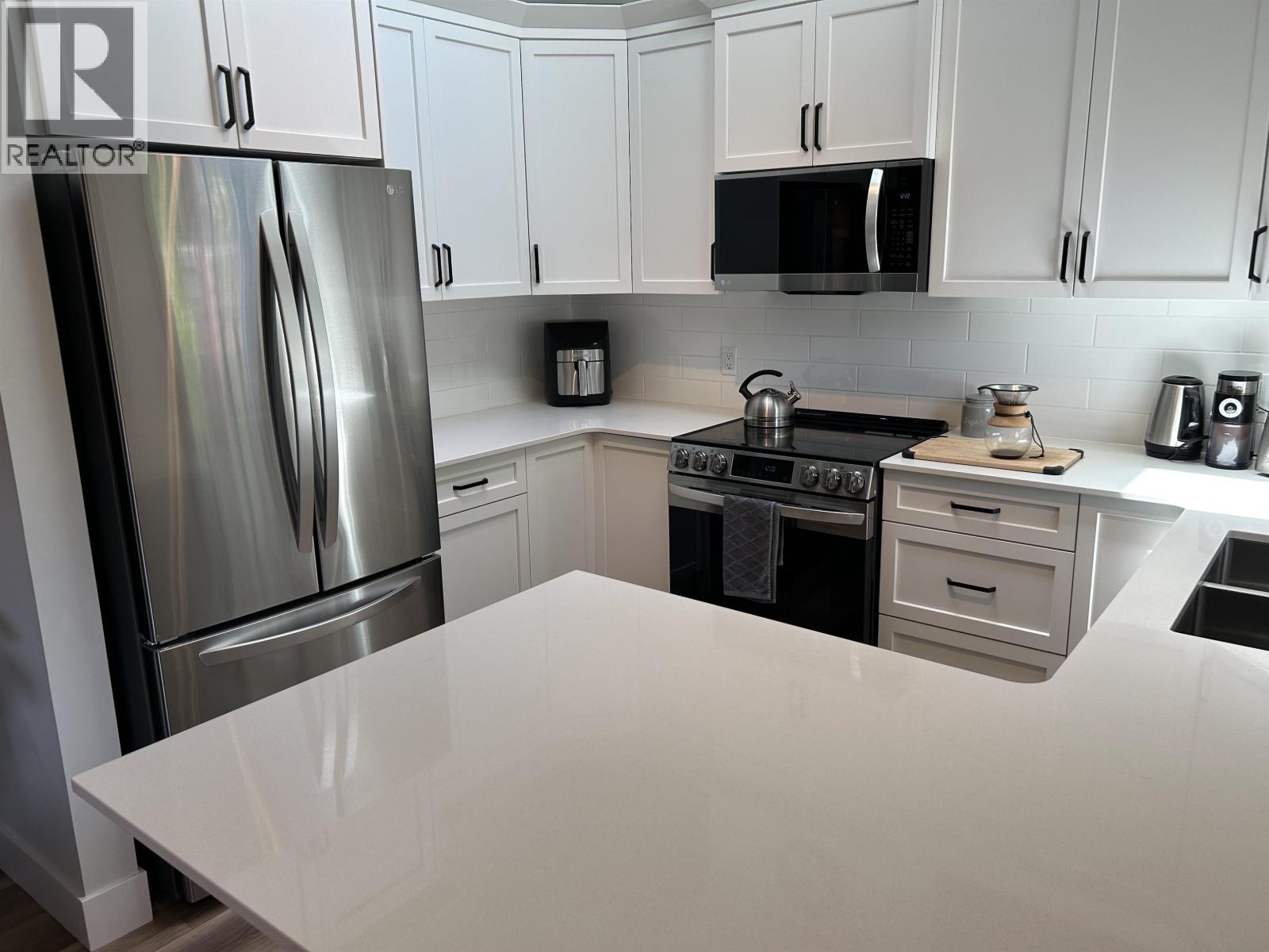 1821 E Willow Crescent, Squamish, British Columbia  V8B 0L9 - Photo 2 - R3135715