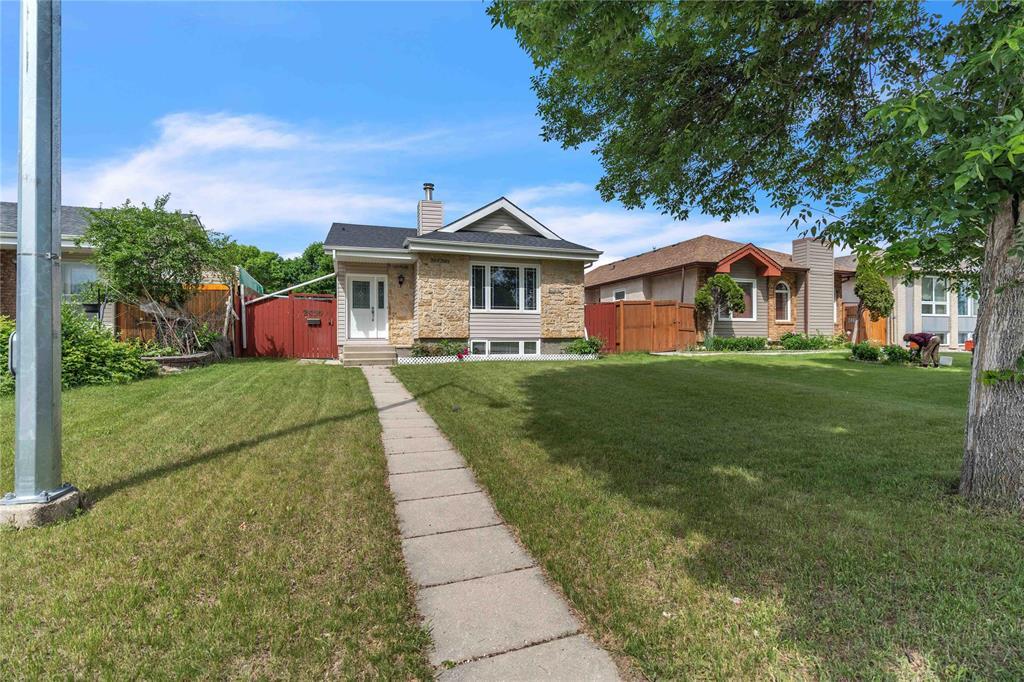 2456 Burrows Avenue, Winnipeg, Manitoba  R2R 2N1 - Photo 0 - 202614059