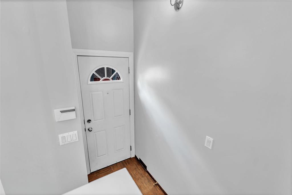 2456 Burrows Avenue, Winnipeg, Manitoba  R2R 2N1 - Photo 10 - 202614059