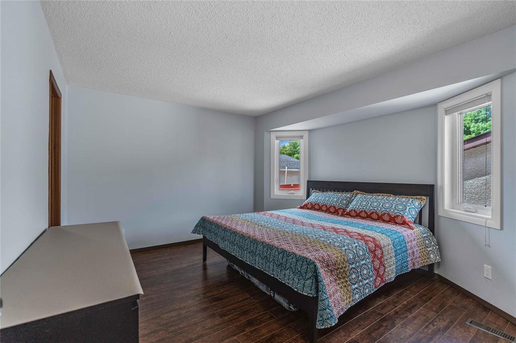 2456 Burrows Avenue, Winnipeg, Manitoba  R2R 2N1 - Photo 12 - 202614059