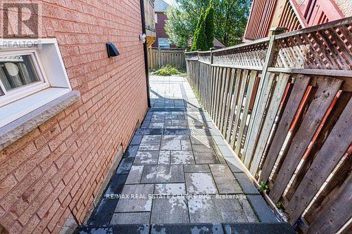 W/o Basement - 4738 Wild Rose Street, Mississauga, Ontario  L5M 5M6 - Photo 24 - W13453820
