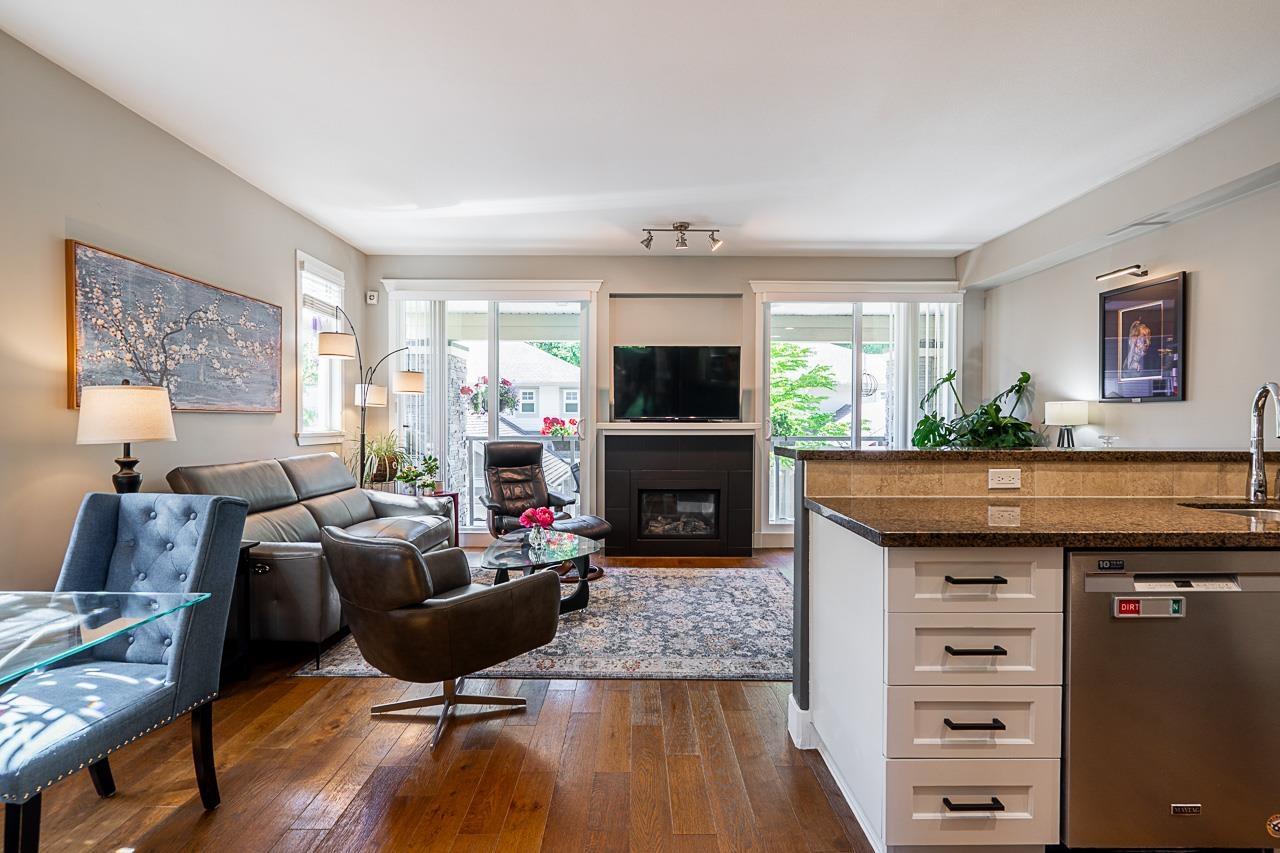 42 15454 32 Street, Surrey, British Columbia  V3Z 2J8 - Photo 2 - R3135267