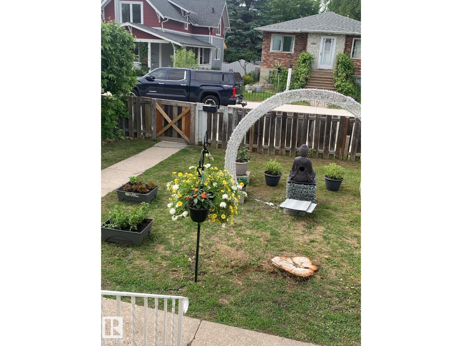 9221 110 Av NW, Edmonton, Alberta  T5H 1H2 - Photo 3 - E4482514
