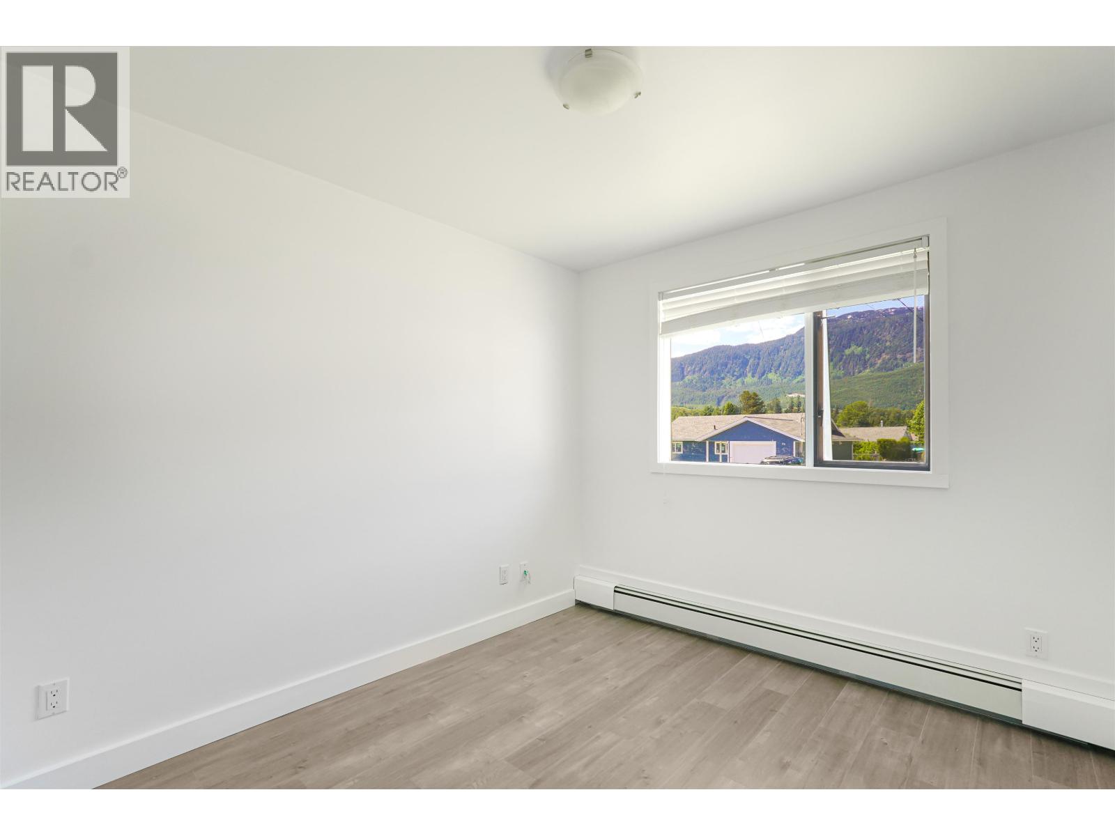 80 Capilano Street, Kitimat, British Columbia  V8C 1X8 - Photo 3 - R3136807