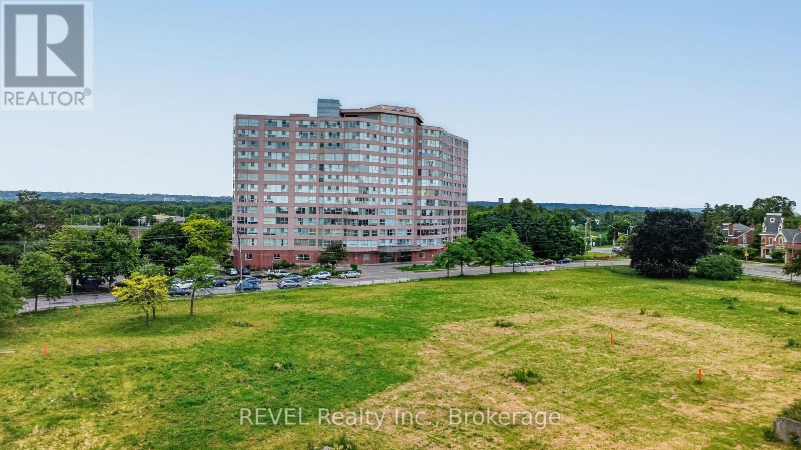 207 - 7 Gale Crescent, St. Catharines, Ontario L2R 7M8 - Photo 2 - X13453838